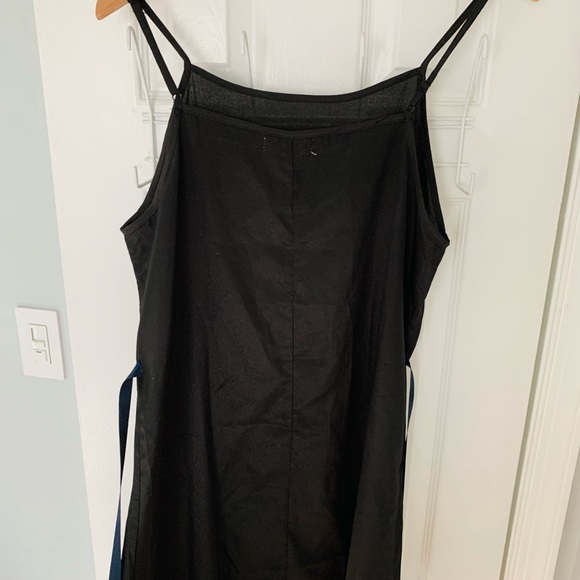 Metisu Embroidered Dress with slip - Picture 2 of 9